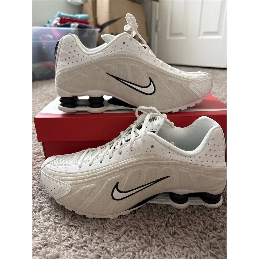 Nike Shox R4 Summit White Light Orewood Brown HQ7739-100 Women Size 9 New